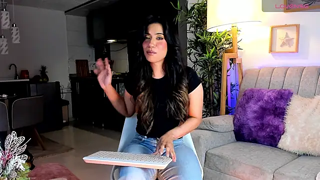 Issa cooper online show from February 2, 2026, 1:26 am