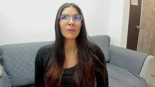 Luna Dumont online show from November 20, 2025, 11:11 am