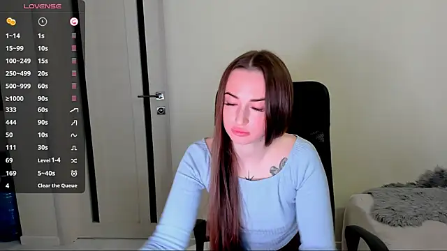 Kimmberr online show from October 14, 2025, 4:35 am