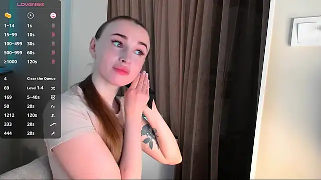 Kimmberr online show from February 28, 2025, 4:32 am