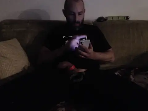 Snapshot of Piter9023 chatting on December 1, 2025, 5:41 am Piter9023 online show from December 1, 2025, 5:41 am