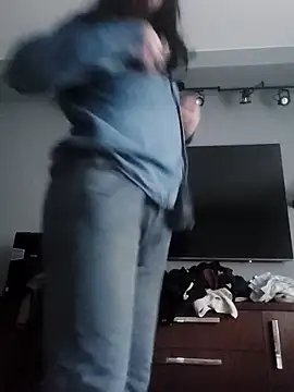 Snapshot of Piter9023 chatting on November 8, 2025, 8:07 am Piter9023 online show from November 8, 2025, 8:07 am