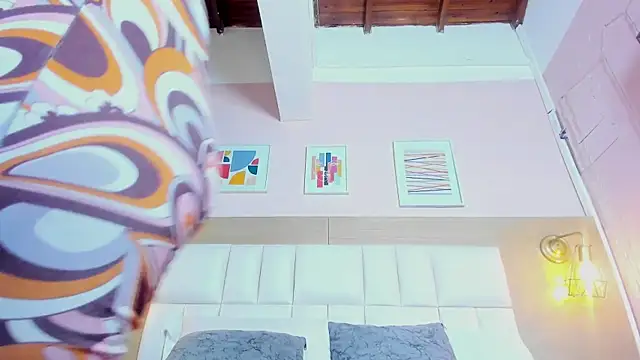 Dollar-girl online show from March 17, 2025, 12:04 pm