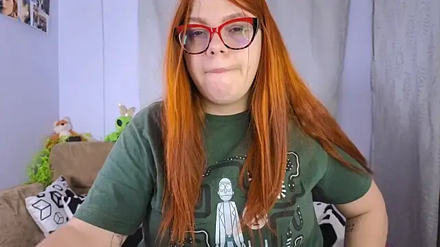 lucie nicolls online show from March 3, 2025, 4:10 am