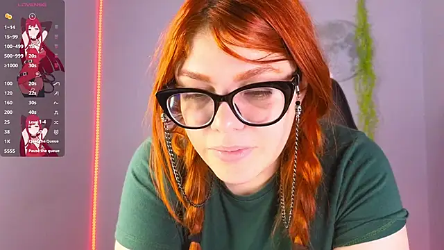 lucie nicolls online show from February 14, 2025, 11:09 pm