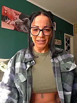 Snapshot of EmilyDiazofficial chatting on March 22, 2026, 9:22 am EmilyDiazofficial online show from March 22, 2026, 9:22 am