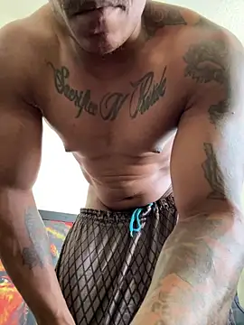 Snapshot of MidnightFlexxx chatting on October 13, 2025, 3:24 pm MidnightFlexxx online show from October 13, 2025, 3:24 pm