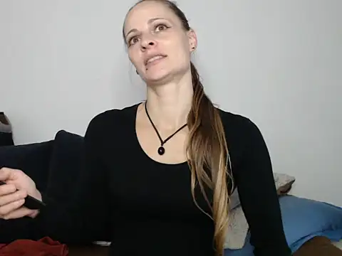 naikah714 online show from November 2, 2025, 12:32 pm