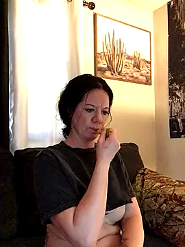 SidneyRaee online show from October 6, 2025, 4:52 pm