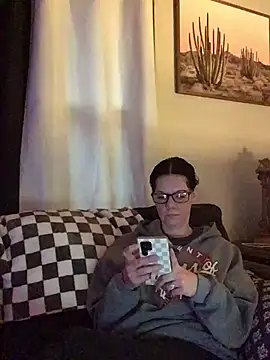 Snapshot of SidneyRaee chatting on March 4, 2026, 5:53 pm SidneyRaee online show from March 4, 2026, 5:53 pm