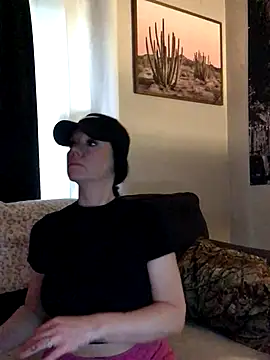 SidneyRaee online show from October 7, 2025, 3:57 pm