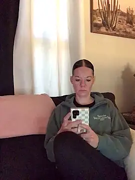 Snapshot of SidneyRaee chatting on February 27, 2026, 4:07 pm SidneyRaee online show from February 27, 2026, 4:07 pm