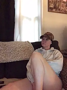 Snapshot of SidneyRaee chatting on March 24, 2026, 5:57 pm SidneyRaee online show from March 24, 2026, 5:57 pm