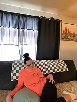 SidneyRaee online show from January 7, 2025, 6:45 pm