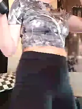 SidneyRaee online show from March 19, 2025, 3:40 pm