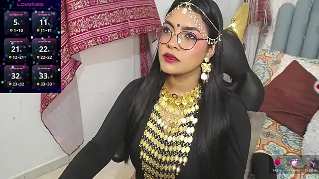 lakshmiraniii online show from November 19, 2025, 12:16 pm