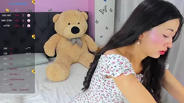 SophiaLiu online show from March 14, 2025, 1:05 am