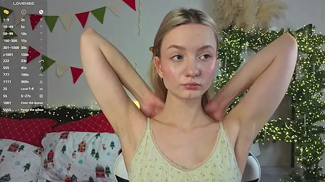 IdaValenti online show from December 16, 2025, 11:09 pm