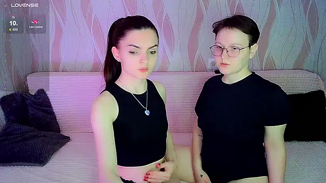  crazy baby  online show from December 5, 2025, 8:50 pm