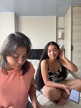 Snapshot of Nina-Eros1 chatting on February 10, 2026, 8:52 pm Nina-Eros1 online show from February 10, 2026, 8:52 pm