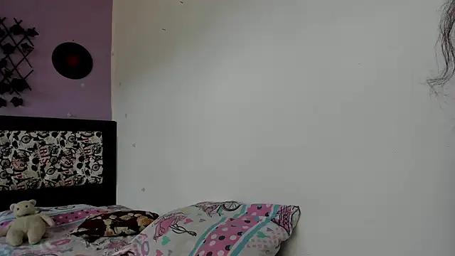 kassandra james online show from February 24, 2025, 6:15 pm