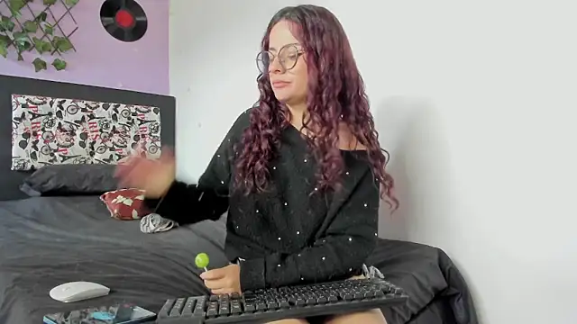 kassandra james online show from March 4, 2025, 5:56 pm