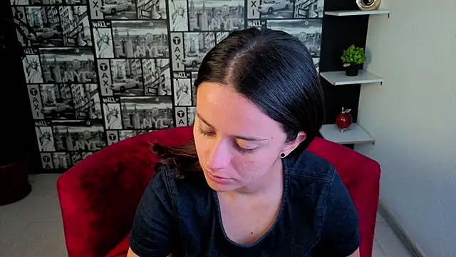 kassandra james online show from July 10, 2026, 1:33 pm