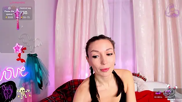 jessica tiny online show from February 18, 2026, 1:36 am