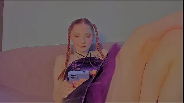 Lizzyjordanxo online show from April 27, 2026, 3:21 pm