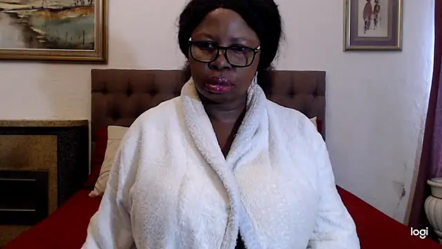 OmegaLipps online show from May 7, 2026, 5:33 am