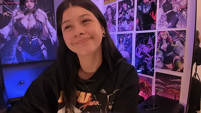 LanaKyutt online show from December 18, 2025, 2:10 pm