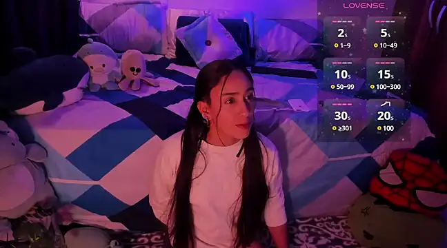 Milan Rouxx online show from December 6, 2024, 11:52 pm