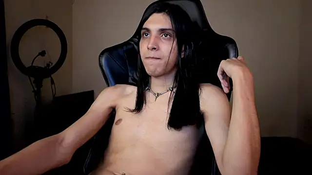 Snapshot of angelitofemboy chatting on May 23, 2026, 8:13 am angelitofemboy online show from May 23, 2026, 8:13 am