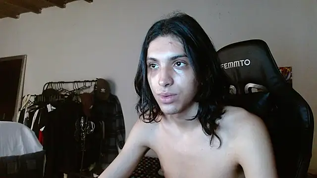 angelitofemboy online show from February 3, 2025, 12:03 pm