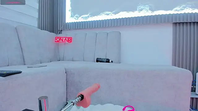 Apolo Bianco  online show from October 28, 2025, 1:06 am