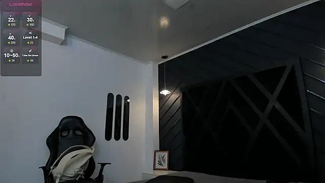 Apolo Bianco  online show from September 30, 2025, 11:11 pm