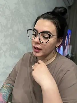 Snapshot of HugeBoobs- chatting on February 27, 2025, 6:09 pm HugeBoobs- online show from February 27, 2025, 6:09 pm