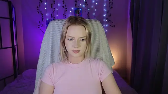 ImBonBon online show from August 9, 2026, 1:13 am