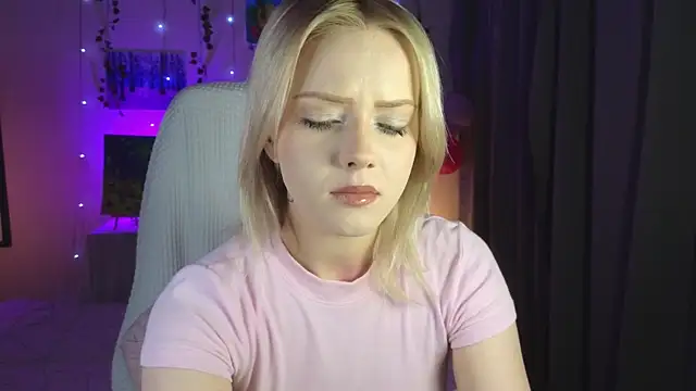 ImBonBon online show from June 17, 2026, 11:58 pm