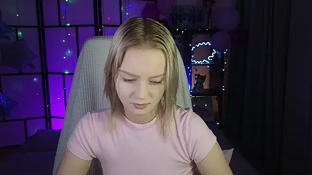 ImBonBon online show from June 11, 2026, 2:53 am
