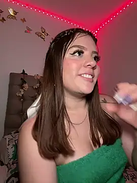 Jullieetta online show from March 12, 2025, 11:32 am