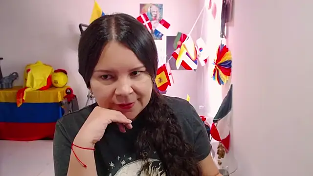 claryssa  online show from July 6, 2026, 3:03 pm
