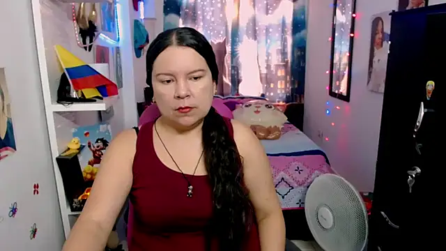 claryssa  online show from August 3, 2026, 1:39 pm