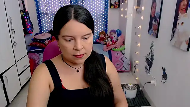 claryssa  online show from January 11, 2025, 6:12 pm