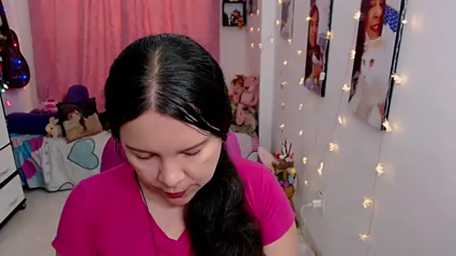 claryssa  online show from June 6, 2026, 8:03 pm
