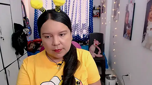 claryssa  online show from November 1, 2025, 6:13 pm