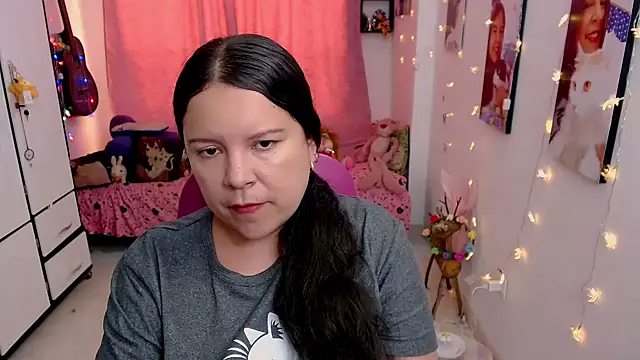 claryssa  online show from May 2, 2026, 8:25 pm