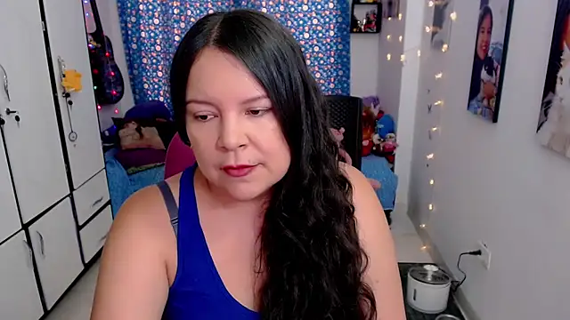 claryssa  online show from September 22, 2025, 7:42 pm