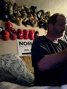 Hugebwc102 online show from July 7, 2026, 4:26 am