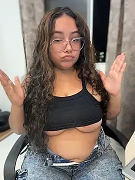 CurlyGirl 1 online show from August 7, 2026, 12:16 am